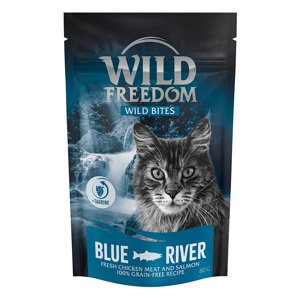 80g Wild Freedom Wild Bites Blue River - csirke & lazac gabonamentes macskasnack