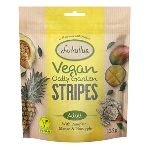125g Lukullus Vegan Garden Stripes g tök, mangó & ananász vegán kutyasnack