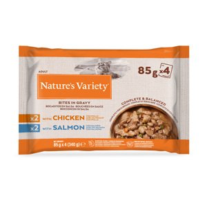 44x 85g Nature's Variety Bites szószban  nedves macskatáp mix: csirke + lazac